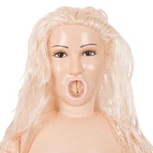 GUMINŐ TESSA CUM SWALLOWING DOLL