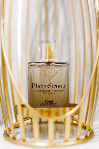 PHEROSTRONG PERFECT PHEROMON PARFÜM NŐKNEK 50 ML